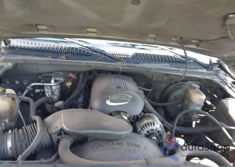 2002 Chevrolet Silverado 1500 из США, поврежденный, VIN 1GCEK14V72Z112160